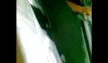 Дізнайтеся, як робити старі з молодими в порно масаж дівчині