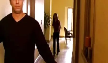 Великі сиськи брюнетка ранковий секс молодих молока